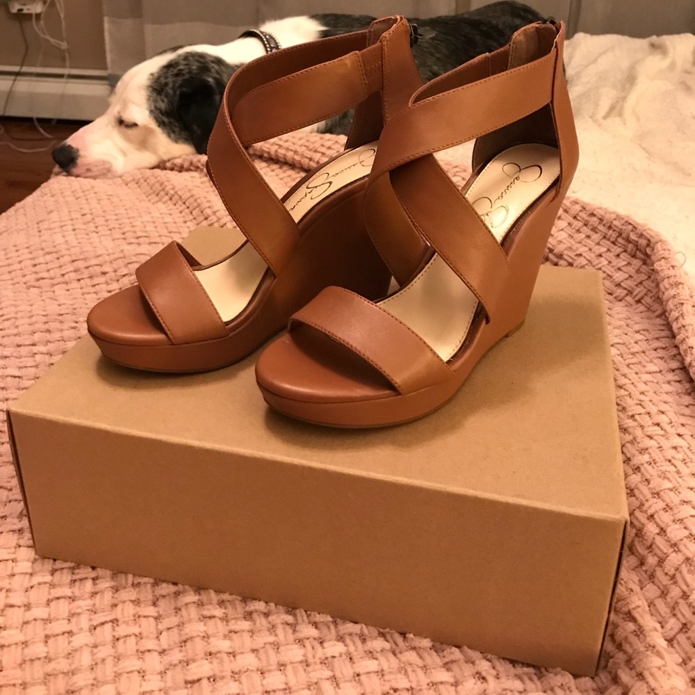 Jessica Simpson JINXXI wedged 7.5